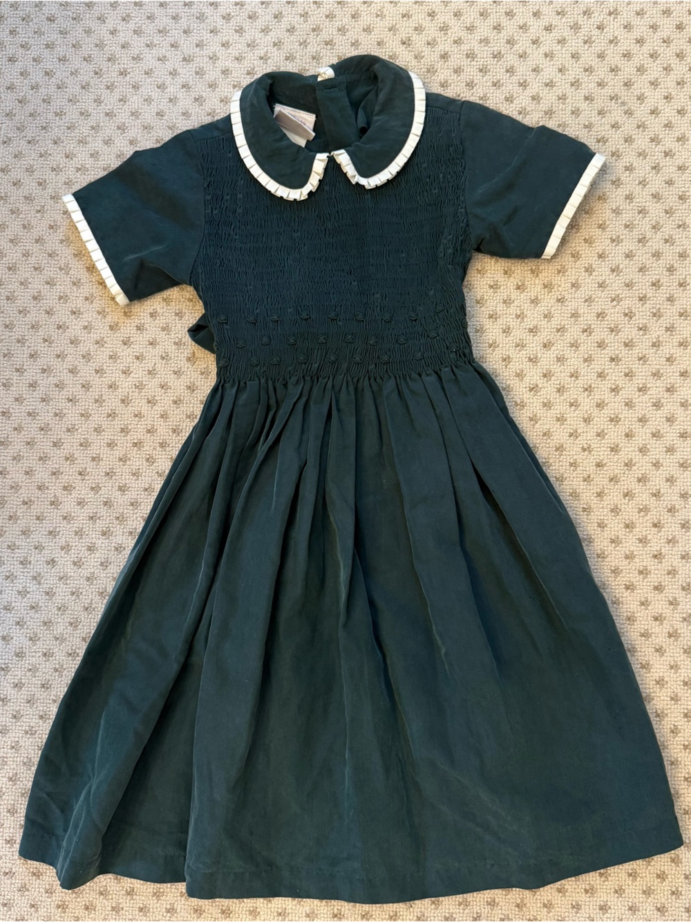 Laura Ashley Girls Vintage Dark Green Smocked Dress with White Trim, size 6